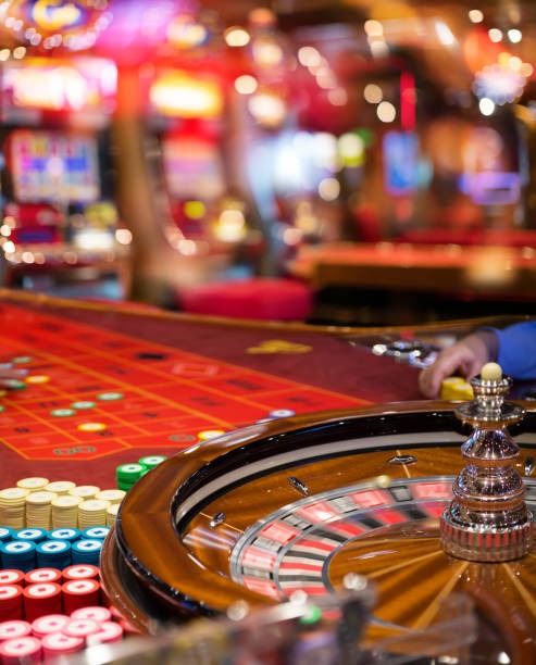 Live dealer table with multiple camera angles